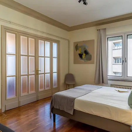 Canela Homes Modernista Barcelona